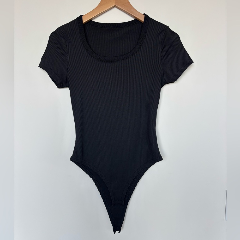 Black Scoop Neck Short Sleeve Ribbed Bodysuit from Target, Small